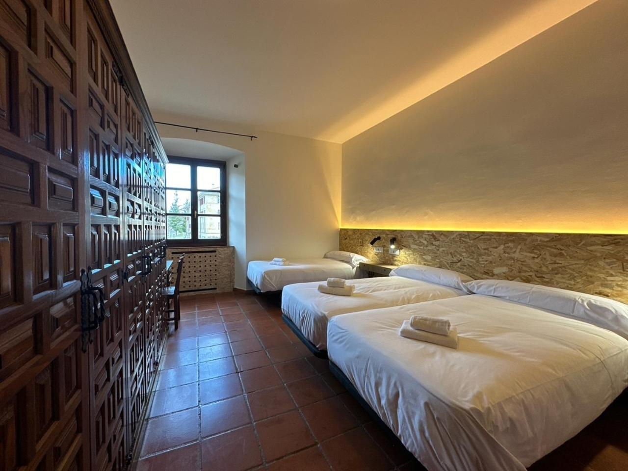 Hotel Y Albergue Real Fabrica De Ezcaray Ngoại thất bức ảnh