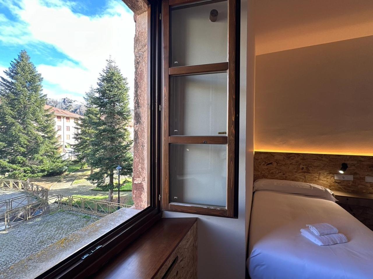 Hotel Y Albergue Real Fabrica De Ezcaray Ngoại thất bức ảnh